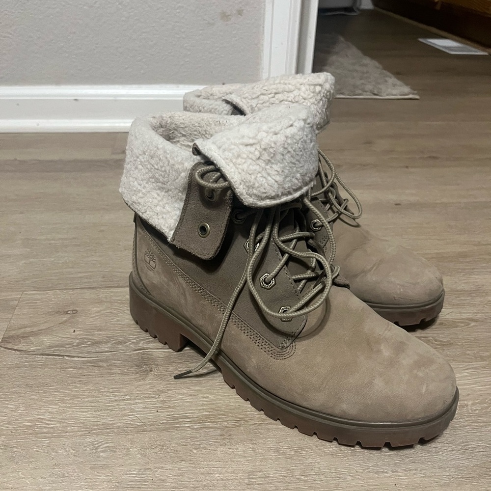 Tan Women’s Timberland Boots
